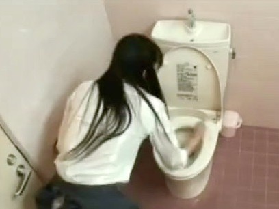 オナニー企画：10代の制服JK娘達の秘密行為はトイレに設置された盗撮カメラによって記録されていたwwww